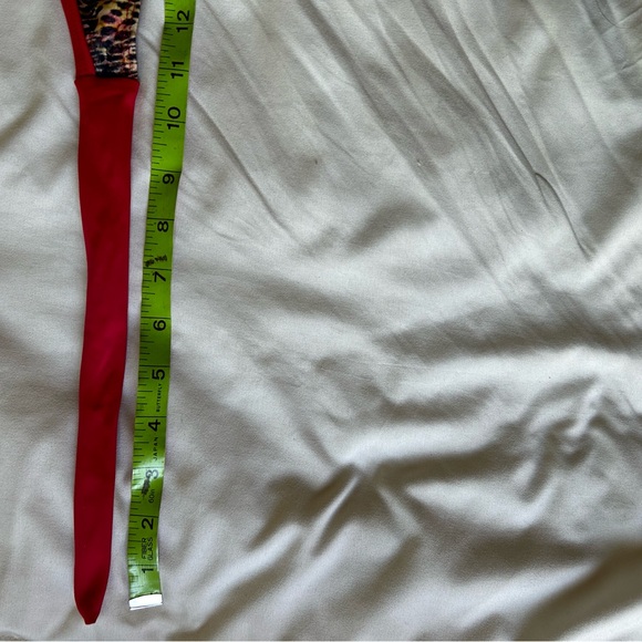 Animal print and red bikini - Picture 9 of 13